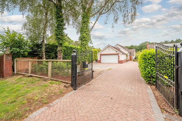 4 Bedroom House To Rent In Helford, Wolverhampton Road, Stourbridge, Staffordshire, DY7