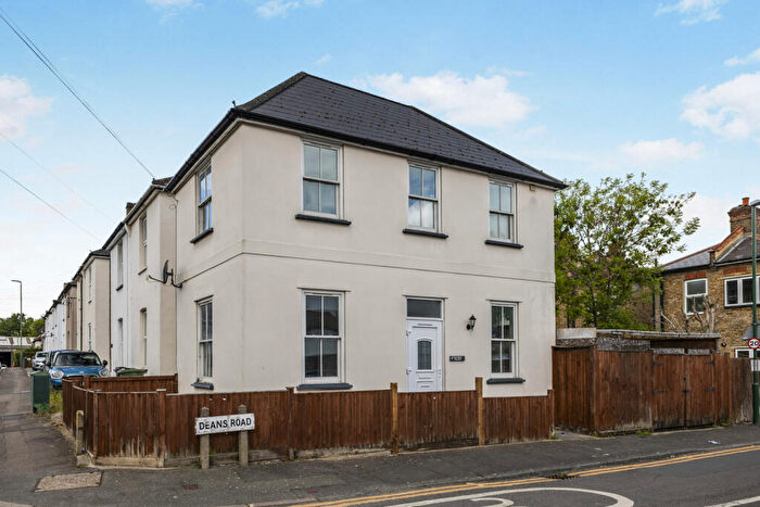 2 Bedroom Detached House To Rent In Deans Road, Sutton, SM1