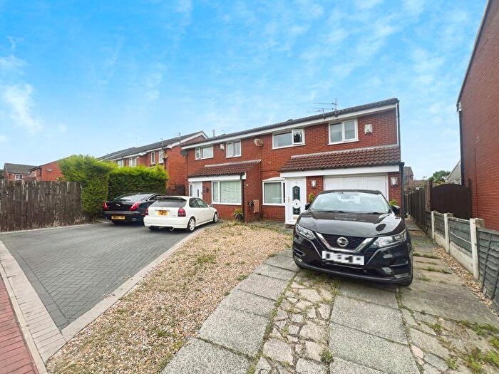 3 Bedroom Semi-Detached House For Sale In Ramsgreave Close, Bury, BL9