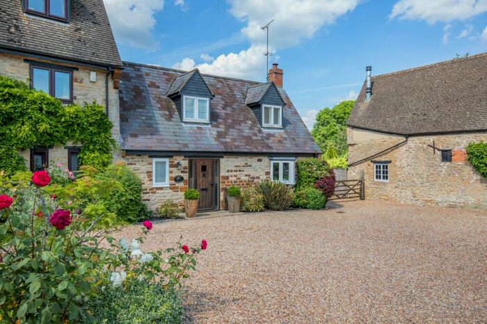 3 Bedroom End Of Terrace House For Sale In Manor Road, Sulgrave, Banbury, Northamptonshire, OX17