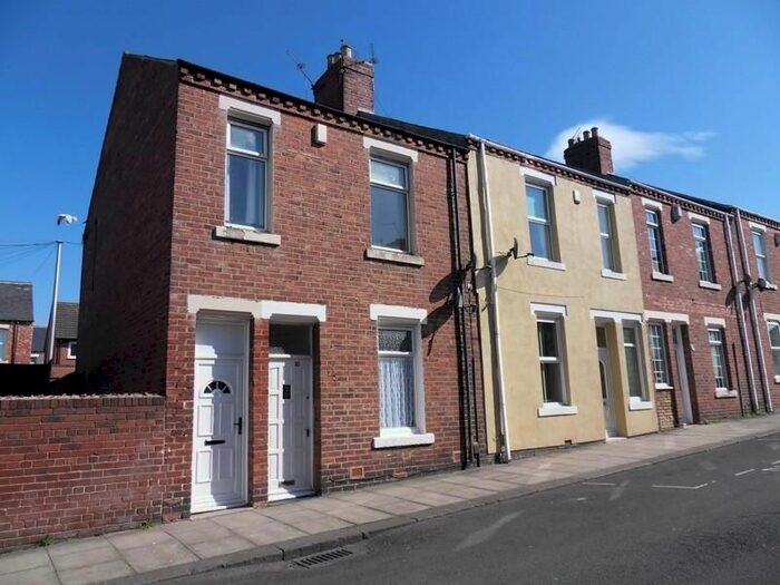 2 Bedroom Flat To Rent In Collingwood Street, South Shields, NE33