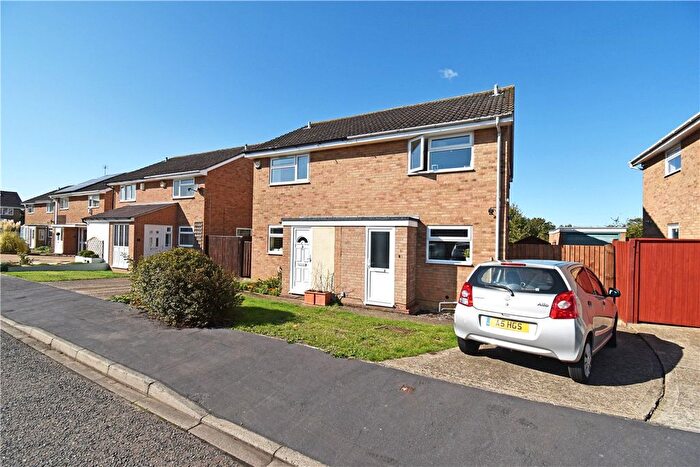 2 Bedroom Semi-Detached House To Rent In Moyne Close, Cambridge, CB4