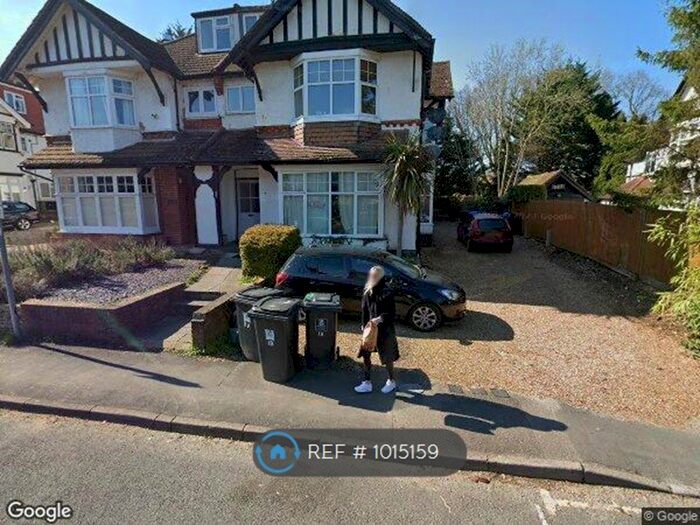 1 Bedroom Flat To Rent In York Road, Woking, GU22