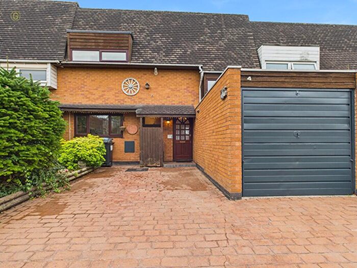 3 Bedroom Terraced House For Sale In Greatmead, Kettlebrook, B77