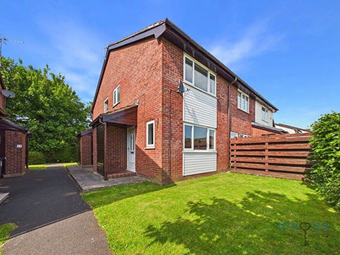 1 Bedroom Mews For Sale In Badgers Walk East, Lytham St. Annes, Lancashire, FY8
