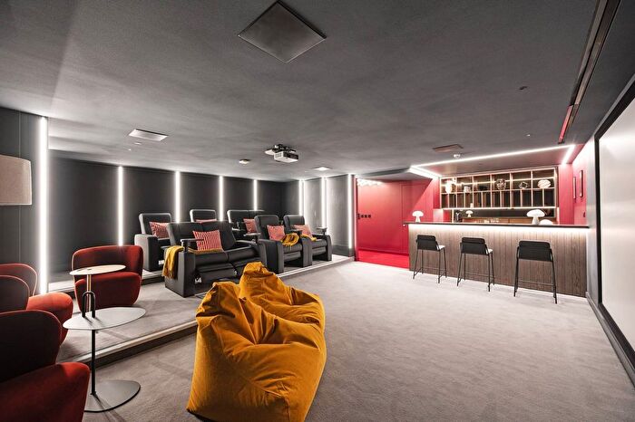 2 Bedroom Flat To Rent In Cherry Park Lane, Stratford, London, E20