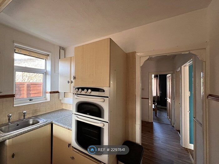 2 Bedroom Bungalow To Rent In Edgerton Road, Lowestoft, NR33