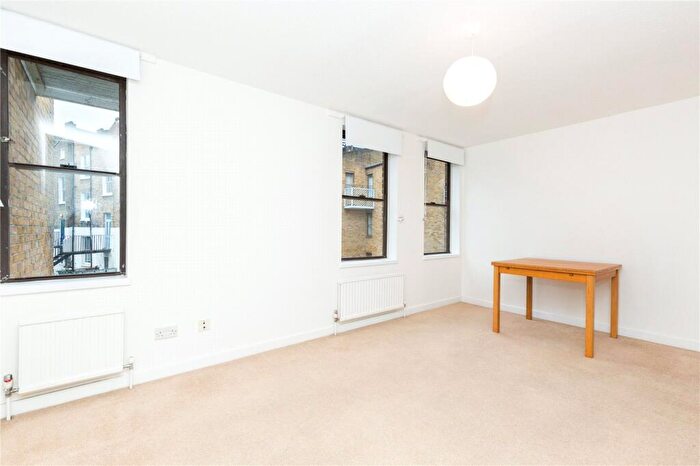 2 Bedroom Apartment To Rent In Cleveland Road, London, N1