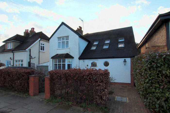 4 Bedroom Detached House To Rent In The Mount, Ewell Village, KT17