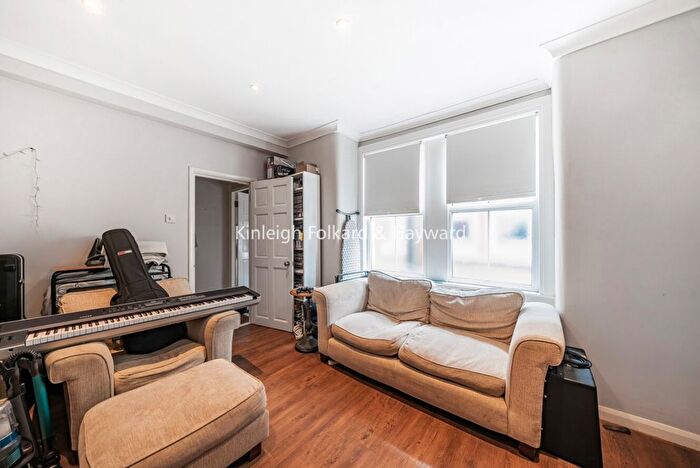 1 Bedroom Flat To Rent In Gambole Road, Tooting, London, SW17