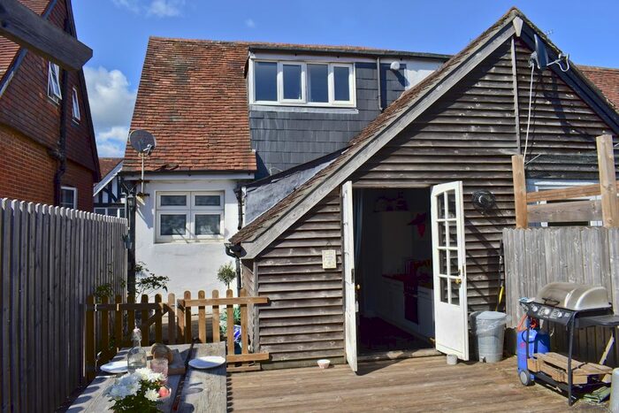 2 Bedroom Flat To Rent In High Street, Lyndhurst, Hampshire, SO43