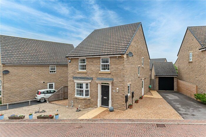 4 Bedroom Detached House For Sale In Castle Stead Crescent, Cullingworth, BD13