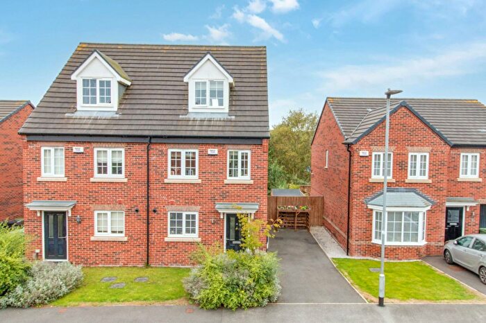 3 Bedroom Semi-detached House For Sale In Moseley Beck Lane, Cookridge, LS16