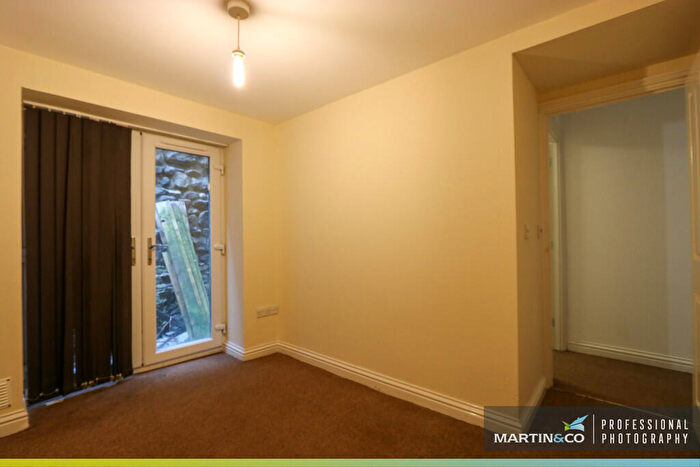 1 Bedroom Detached House To Rent In Commercial Road, Pill, NP20