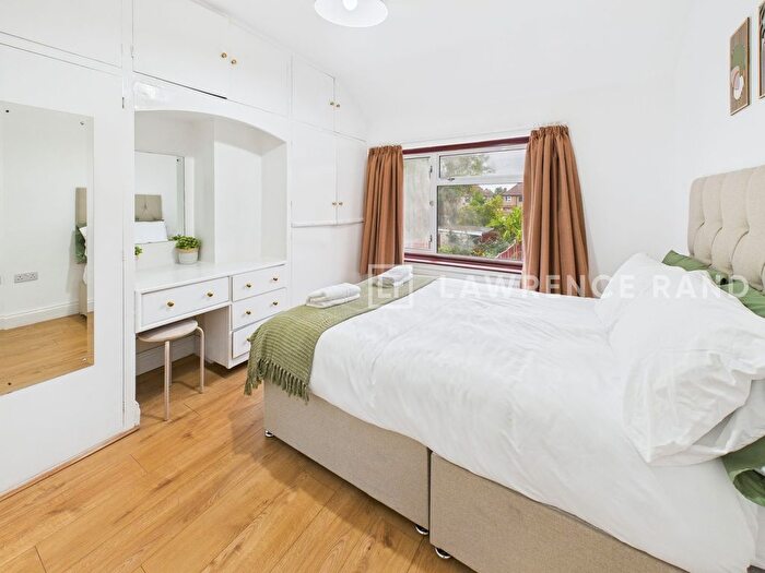 4 Bedroom Terraced House To Rent In Stuart Avenue, Harrow, HA2