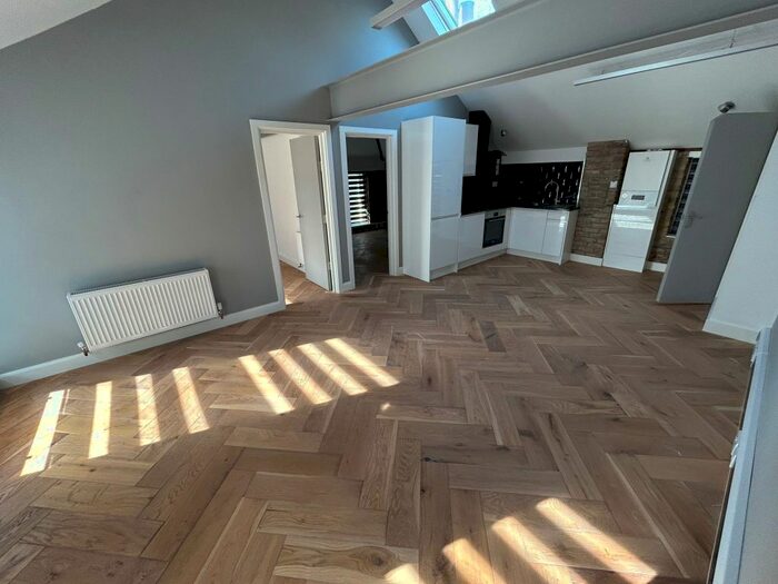 2 Bedroom Flat To Rent In Greville Street, London, EC1N