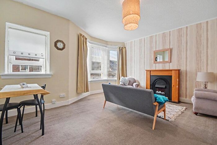2 Bedroom Flat To Rent In King Street, Inverclyde, Port Glasgow, PA14