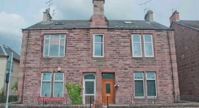 3 Bedroom Flat To Rent In Fairfield Road, Sauchie, FK10