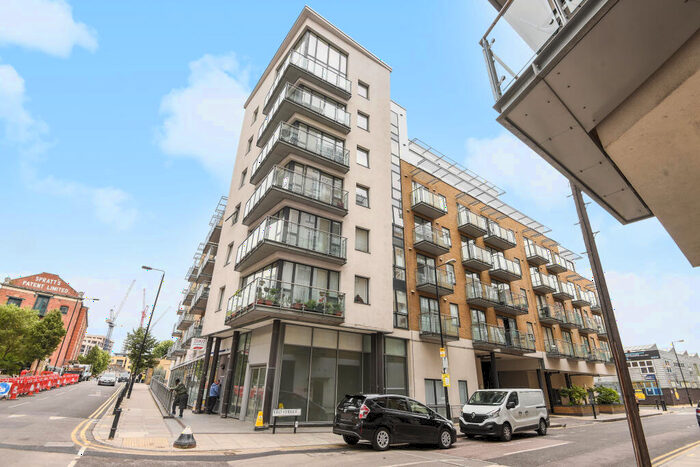 Apartment To Rent In Yeo Street, London, E3