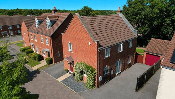 4 Bedroom Detached House For Sale In Kingfisher Grove, Reading, RG7