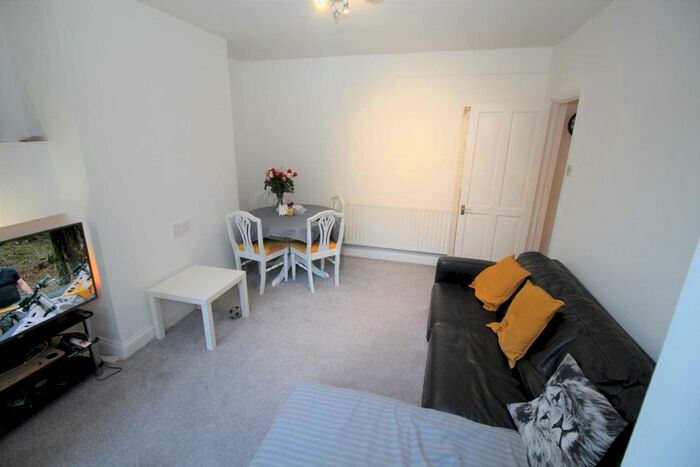 1 Bedroom Flat To Rent In South Eastern Road, Ramsgate, CT11