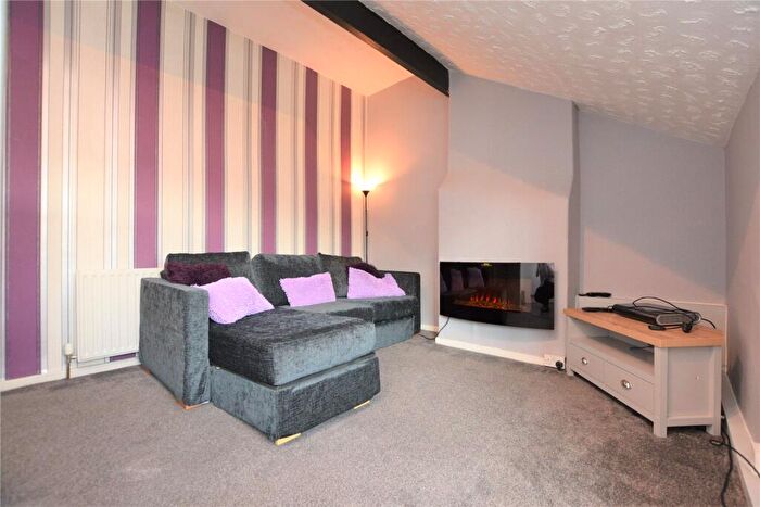 1 Bedroom Apartment To Rent In Flat, Roseneath Terrace, Leeds, LS12
