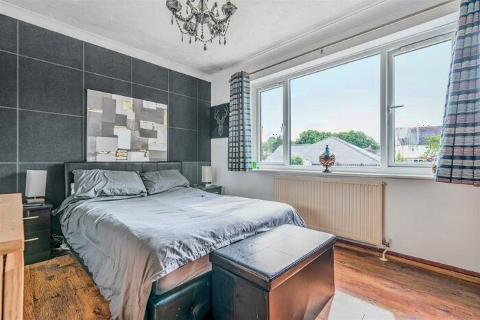 2 Bedroom Semi-Detached House For Sale In Marsham Close, Harrietsham, ME17