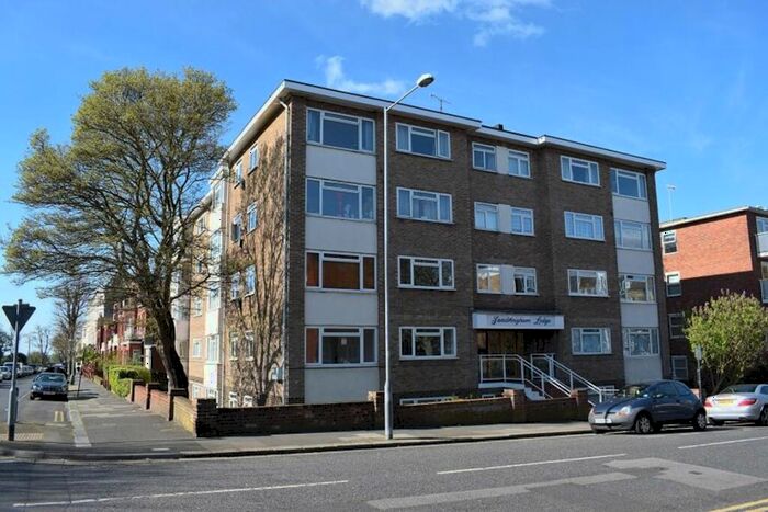 1 Bedroom Flat To Rent In Sandringham Lodge, Palmeira Avenue ., BN3