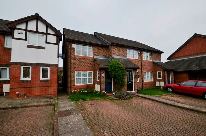 2 Bedroom End Of Terrace House To Rent In Elliott Avenue, Ruislip, HA4