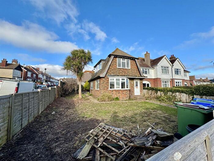 2 Bedroom Detached House For Sale In Steyne Road, Seaford, BN25