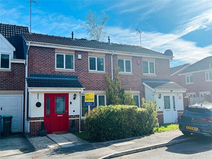 3 Bedroom Semi-detached House For Sale In White Rose Avenue, Mansfield, Nottinghamshire, NG18