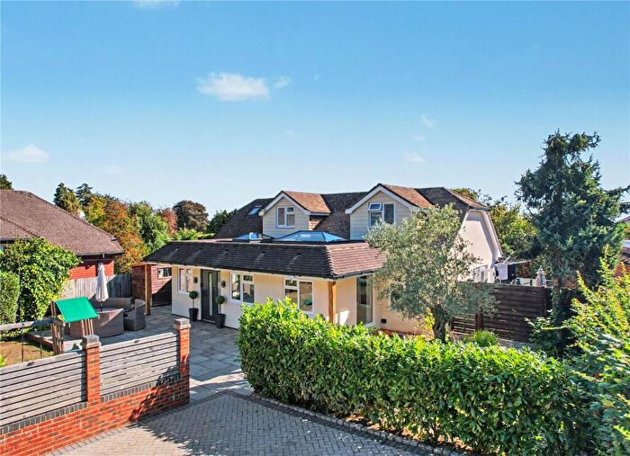 4 Bedroom Detached House For Sale In Alma Lane, Farnham, Surrey, GU9