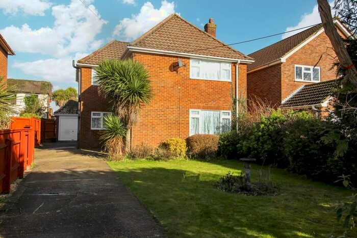 3 Bedroom Detached House To Rent In Weyhill Road, Andover SP10