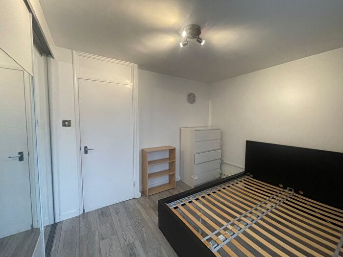 1 Bedroom Flat To Rent In Huxley Close, Northolt, UB5