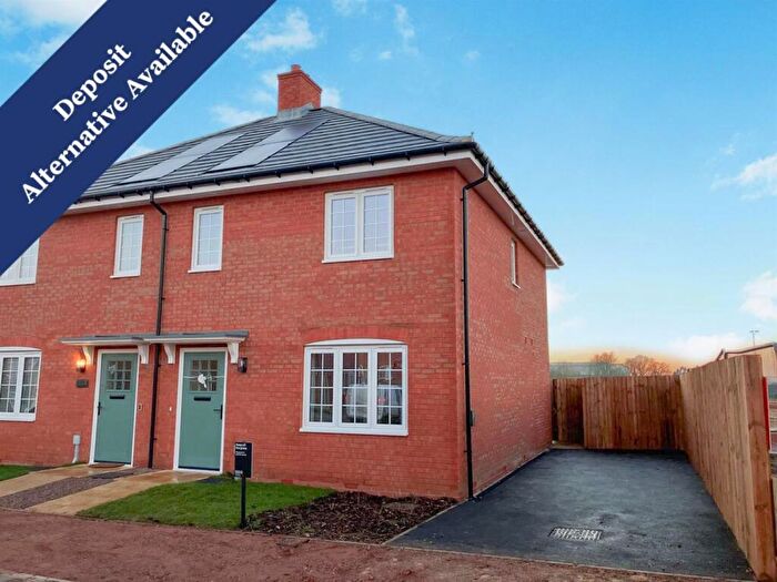 3 Bedroom Semi-Detached House To Rent In Litchfield Drive, Rushden, Northamptonshire, NN10