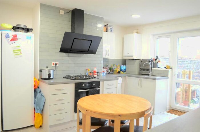 6 Bedroom Terraced House To Rent In Tiverton Road, Selly Oak, Birmingham, B29