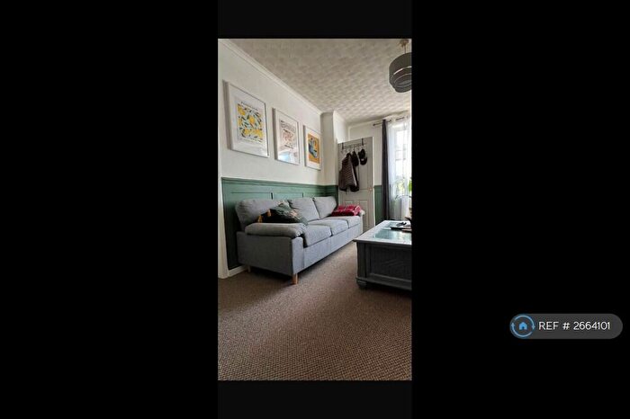 3 Bedroom Terraced House To Rent In Doncaster, Doncaster, DN12