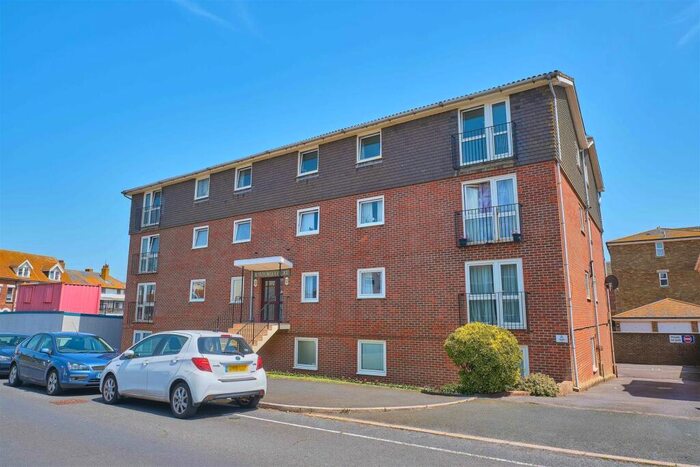 2 Bedroom Flat To Rent In St. Johns Road, Seaford, BN25