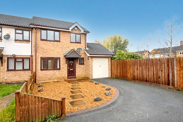 3 Bedroom Semi-Detached House To Rent In Pendennis Road, Bedford, Bedfordshire, MK41