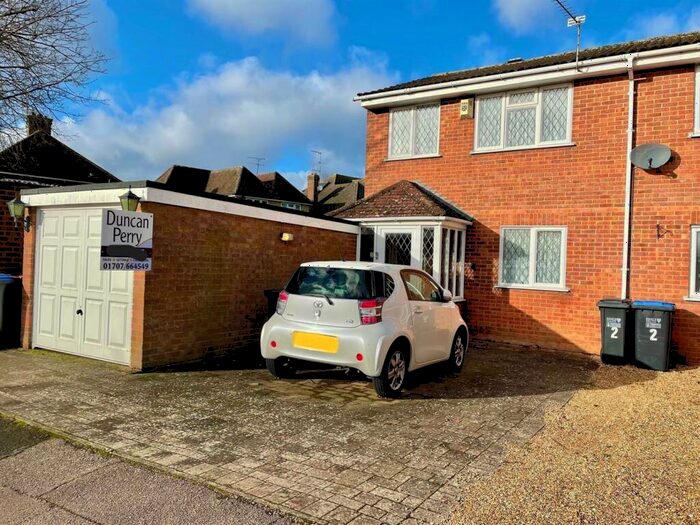 3 Bedroom End Of Terrace House To Rent In Booths Close, Welham Green, AL9