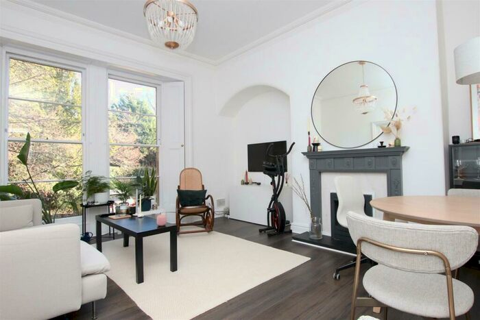 2 Bedroom Apartment To Rent In College Road, Bath, BA1