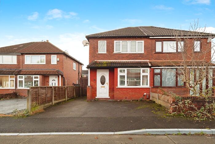 2 Bedroom Semi Detached House For Sale In Franklyn Road, Manchester, Greater Manchester, M43