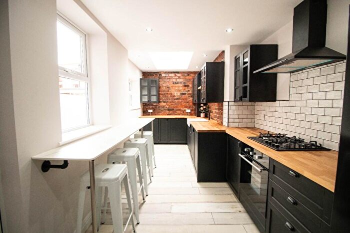 7 Bedroom Terraced House To Rent In Woodcroft Road, Liverpool, Merseyside, L15