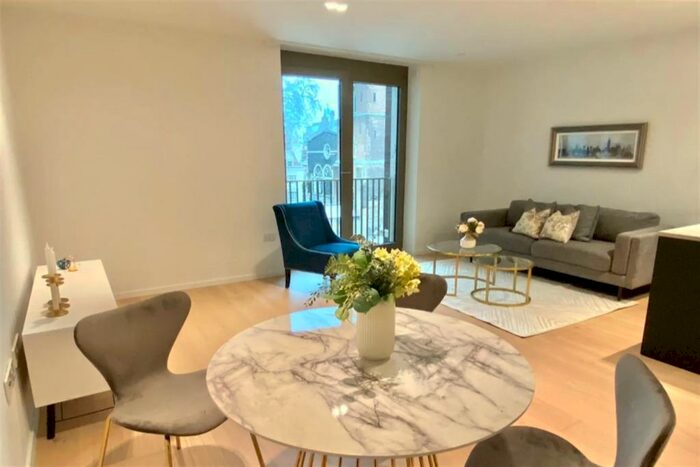 2 Bedroom Apartment To Rent In The Levett Building, Little Britain, London, EC1A