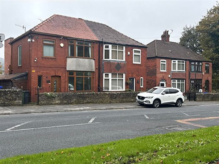 3 Bedroom Property For Sale In Wakefield Road, Heyrod, Stalybridge, SK15