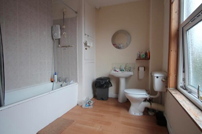 1 Bedroom Terraced House To Rent In Royal Park Road, Hyde Park, Leeds, LS6