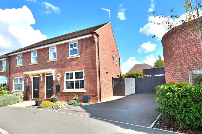 3 Bedroom End Of Terrace House For Sale In Blue Pool Vale, Bishops Itchington, Southam, CV47