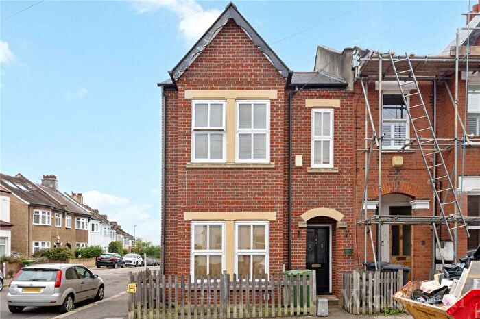 2 Bedroom Terraced House To Rent In Como Road, London, SE23