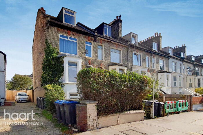 1 Bedroom Character Property For Sale In Clifton Road, London, SE25