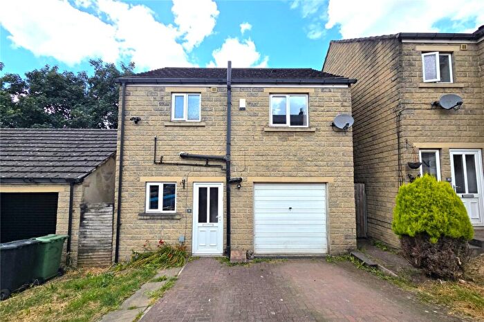4 Bedroom Detached House For Sale In The Riverside, Linthwaite, Huddersfield, West Yorkshire, HD7